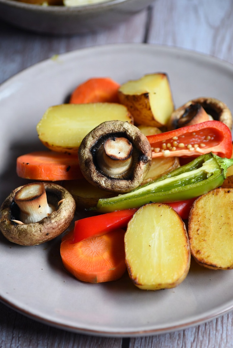 🍄 Запечени гъби с картофи и зеленчуци